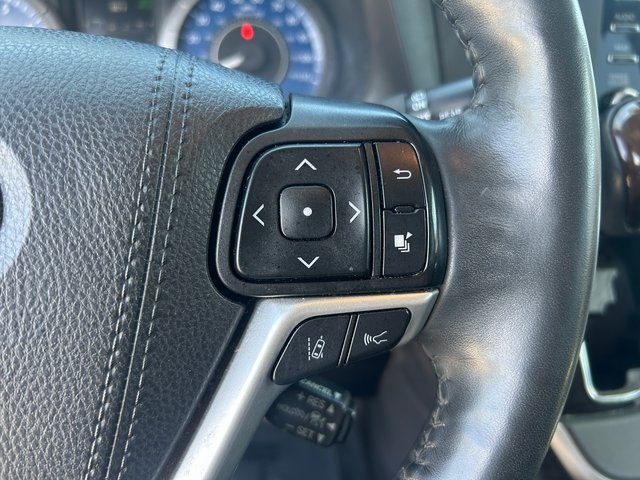 Vehicle image 43 of 45