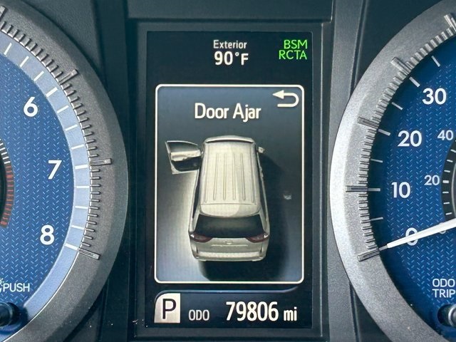 Vehicle image 23 of 45