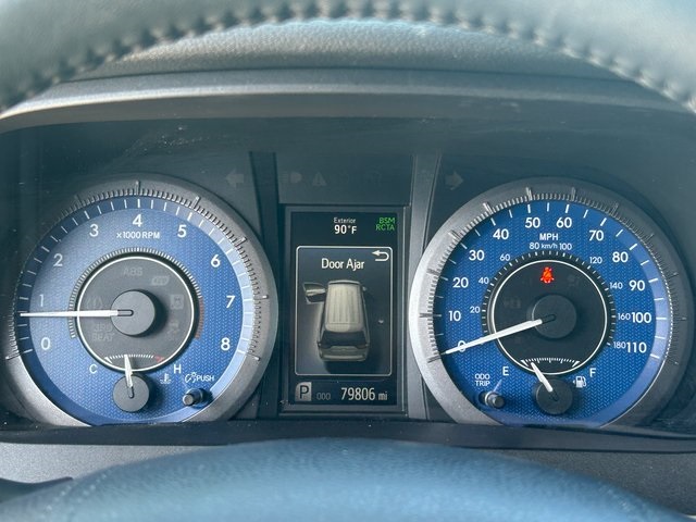 Vehicle image 22 of 45