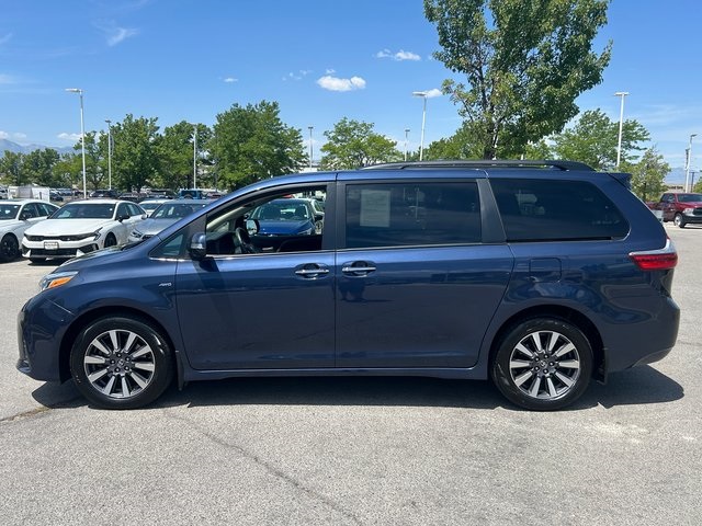 Vehicle image 8 of 45