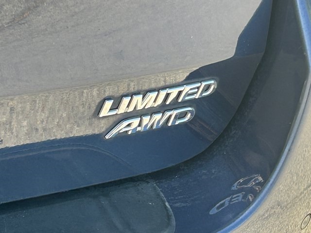 Vehicle image 38 of 45