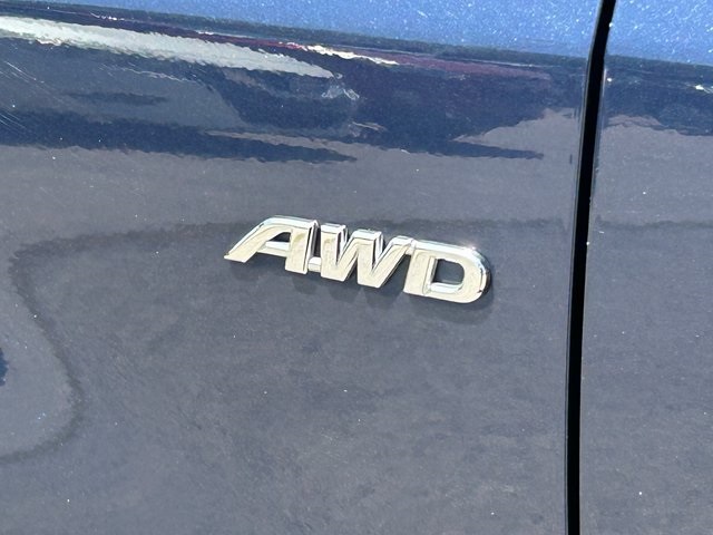 Vehicle image 33 of 45