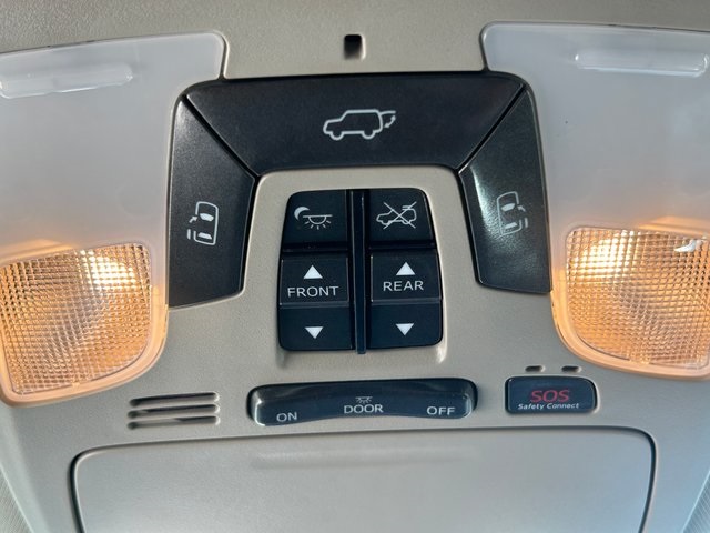Vehicle image 32 of 45