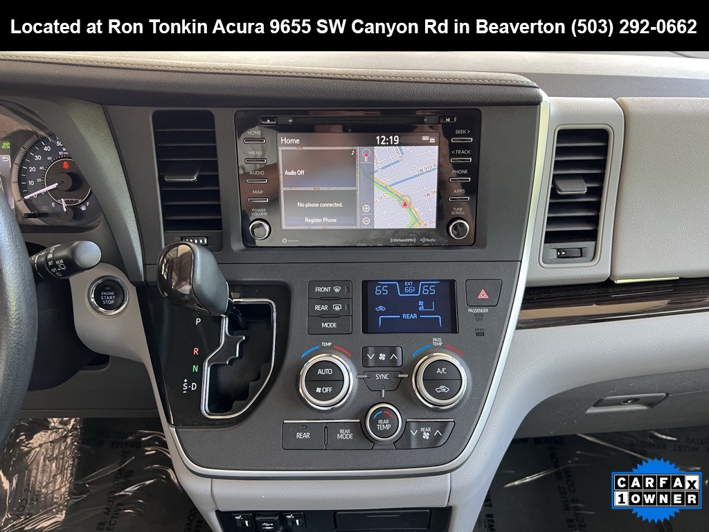 Vehicle image 19 of 29
