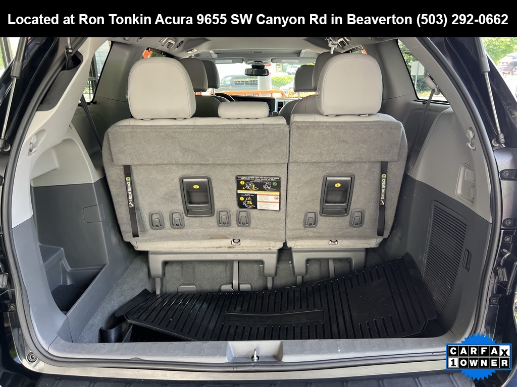 Vehicle image 8 of 29