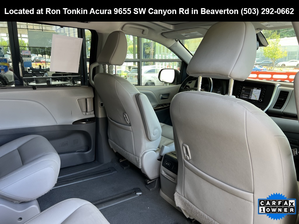 Vehicle image 9 of 29