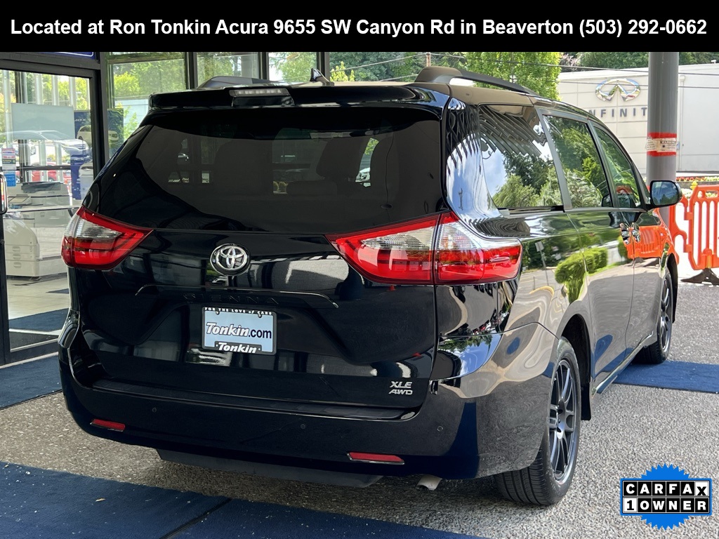 Vehicle image 6 of 29