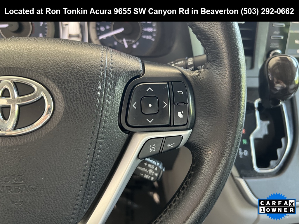 Vehicle image 23 of 29