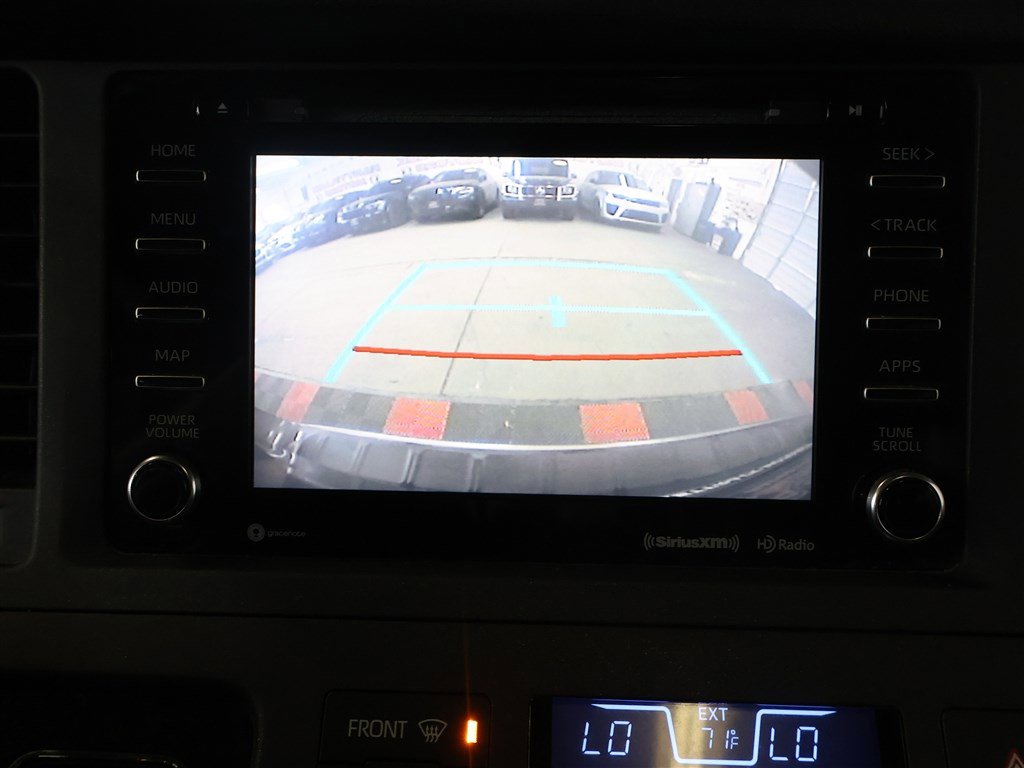 Vehicle image 16 of 26