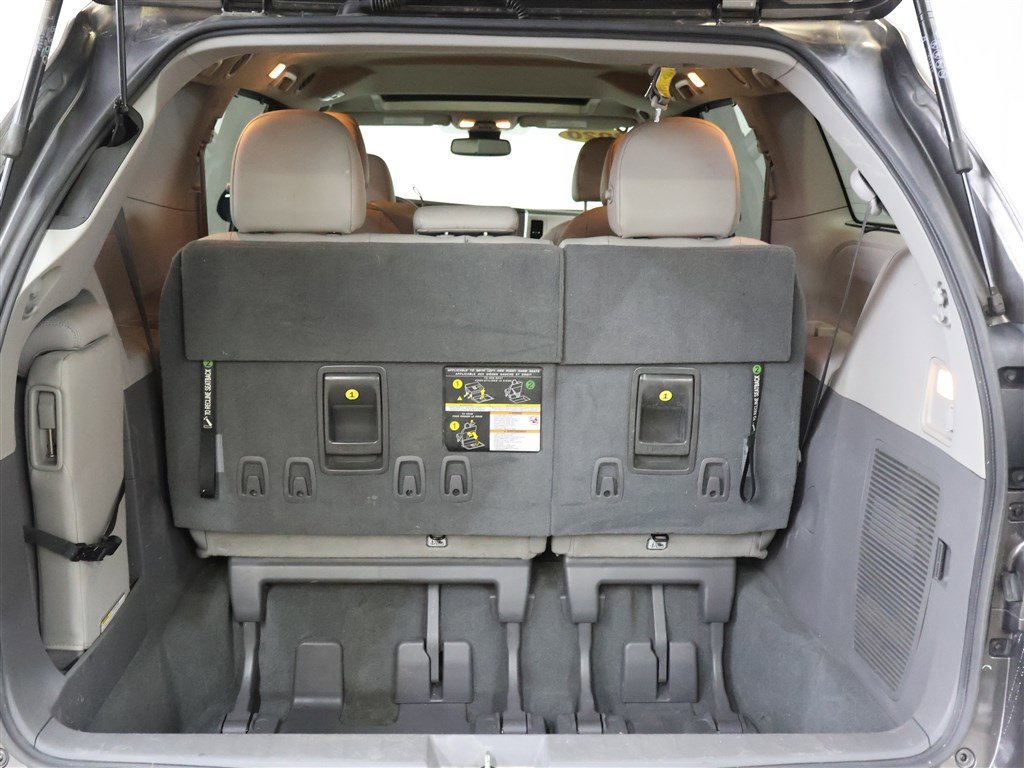 Vehicle image 8 of 26