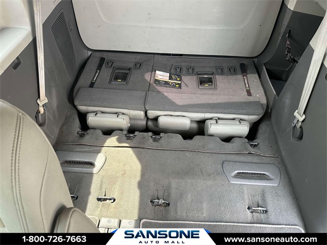 Vehicle image 12 of 32