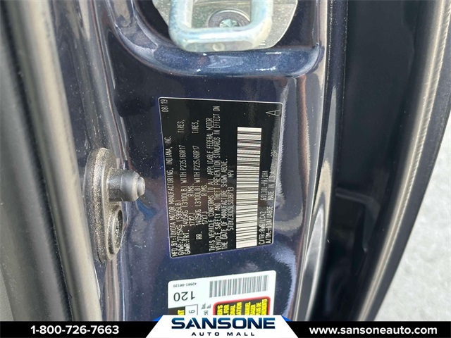 Vehicle image 19 of 32