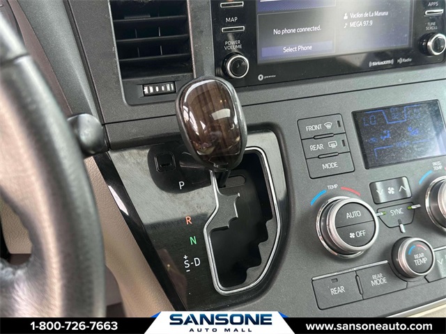 Vehicle image 31 of 32