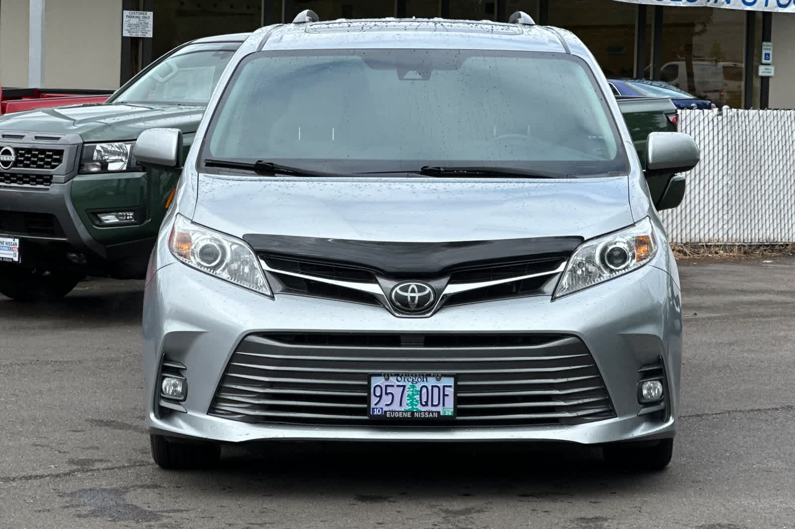 Vehicle image 2 of 31