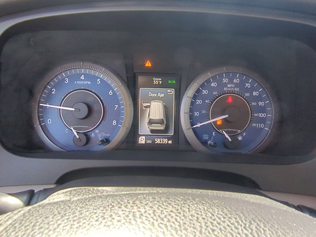 Vehicle image 23 of 32