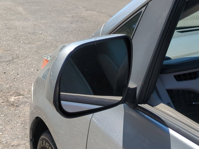 Vehicle image 11 of 32