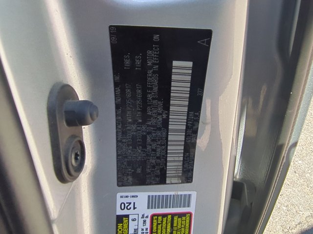 Vehicle image 15 of 32