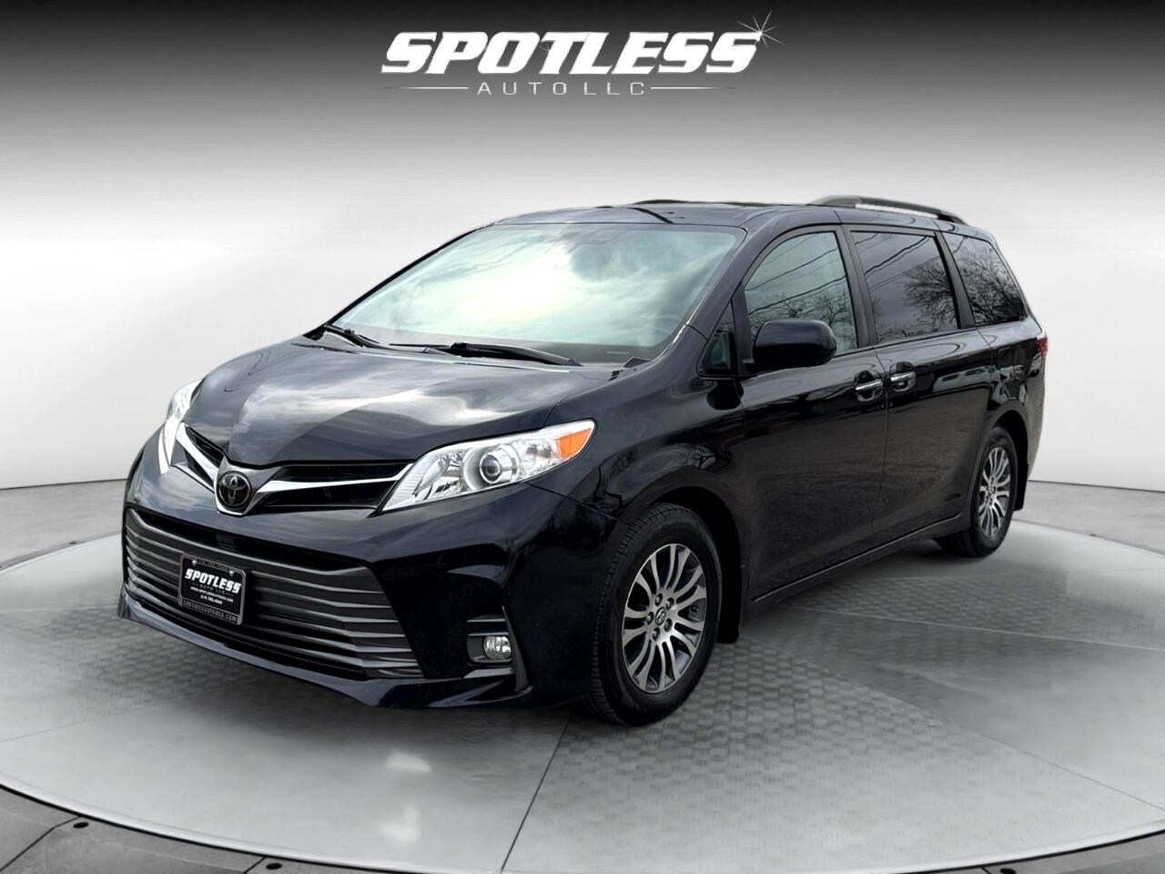 Vehicle image 1 of 30