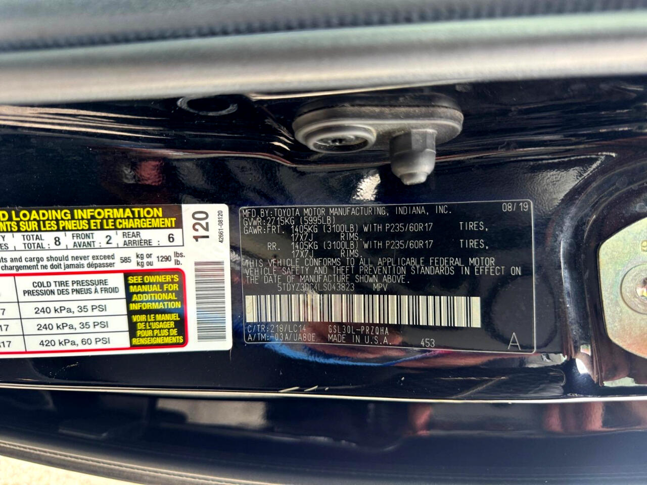 Vehicle image 17 of 30