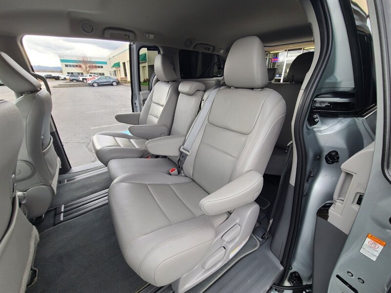 Vehicle image 21 of 56