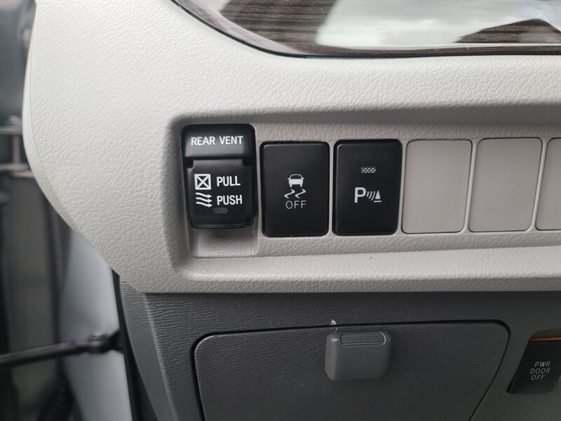 Vehicle image 28 of 56