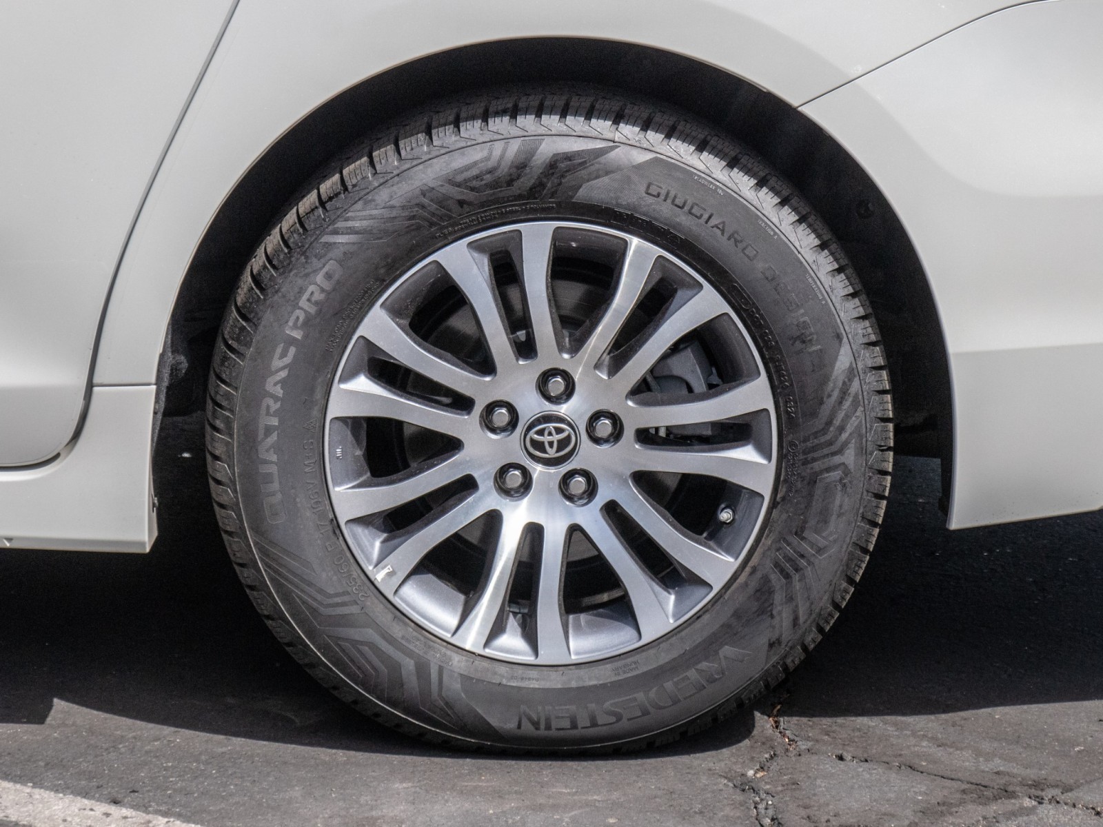 Vehicle image 27 of 27