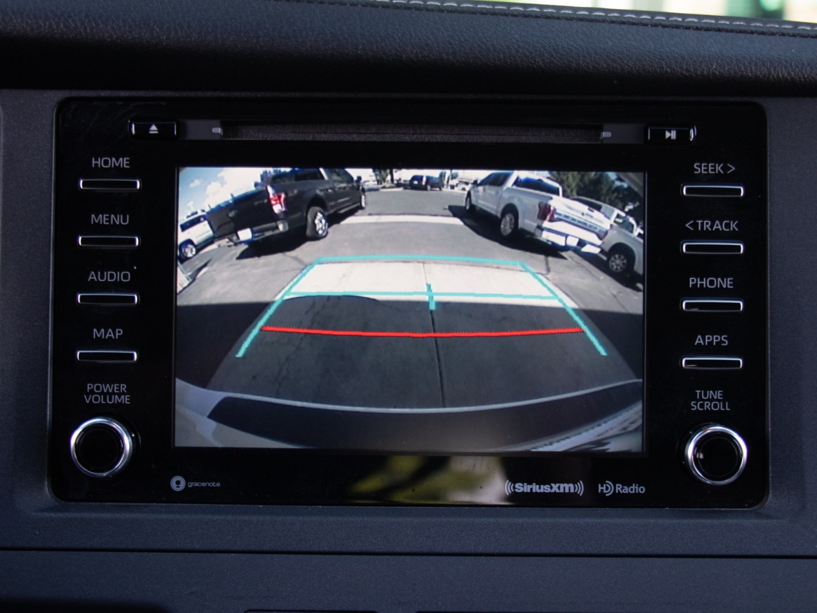 Vehicle image 17 of 27