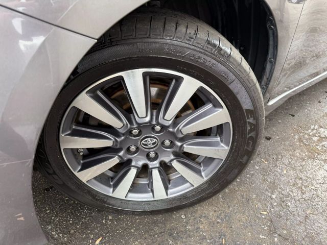 Vehicle image 39 of 49