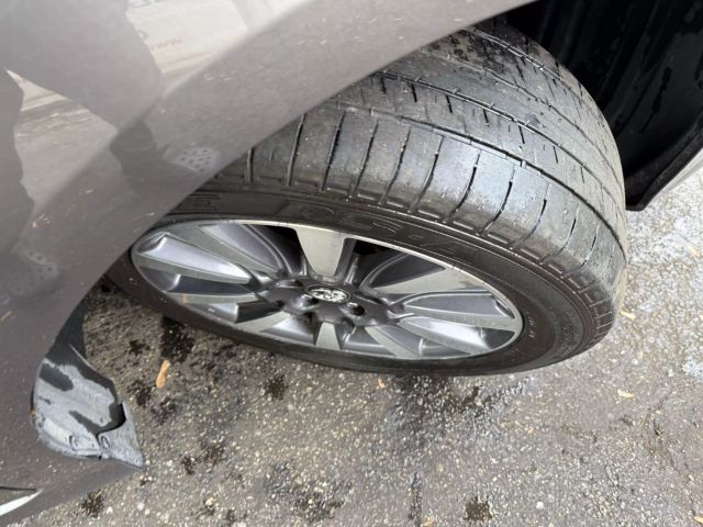 Vehicle image 47 of 49