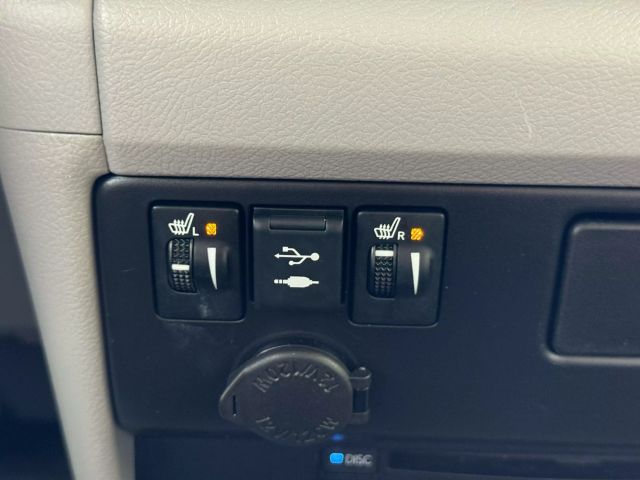 Vehicle image 29 of 49