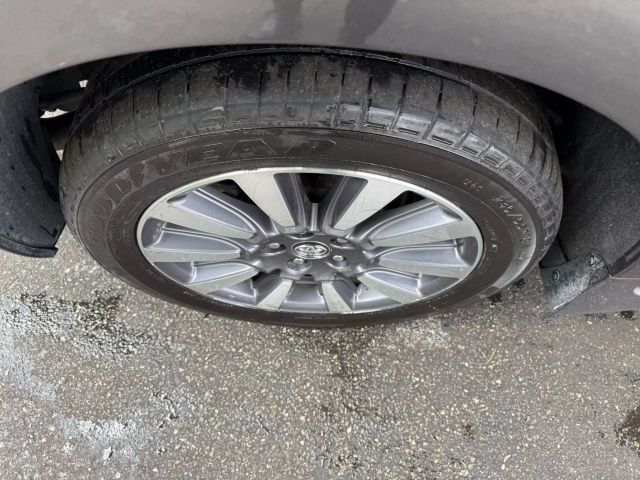 Vehicle image 45 of 49