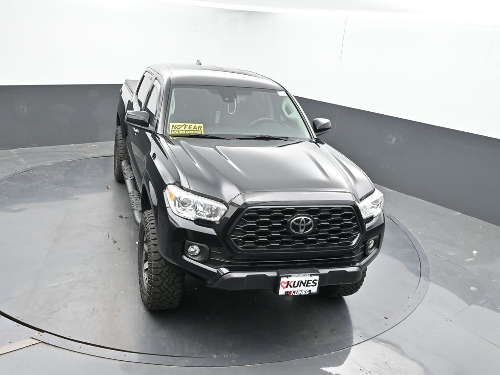 Vehicle image 5 of 41