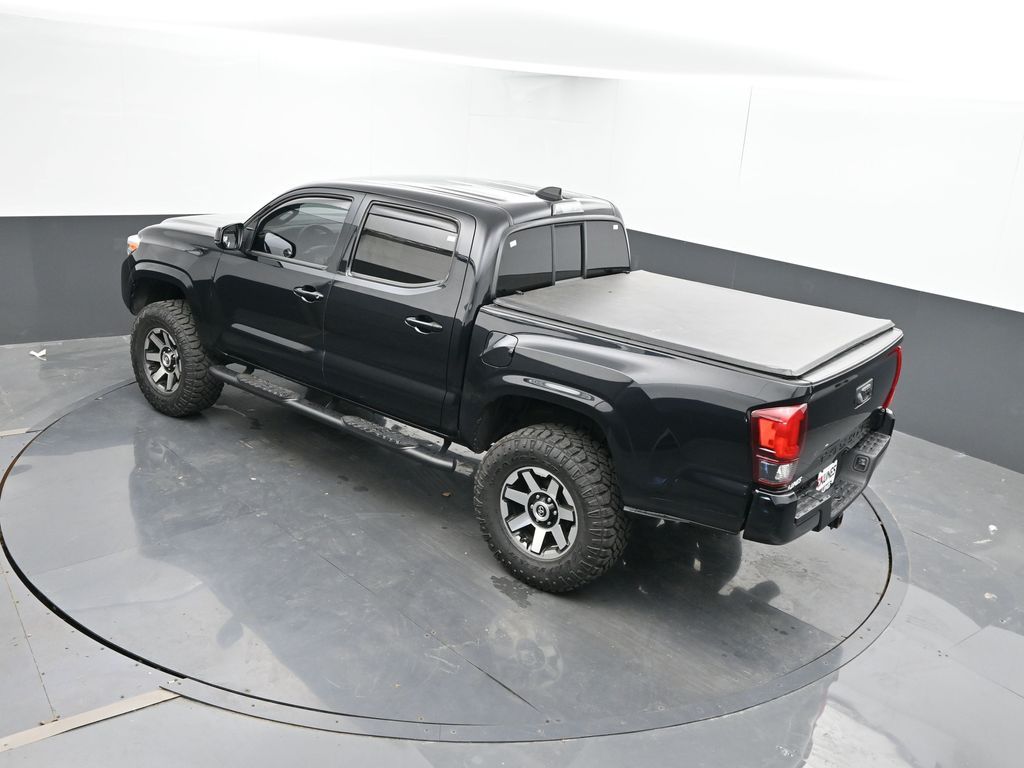 Vehicle image 24 of 41