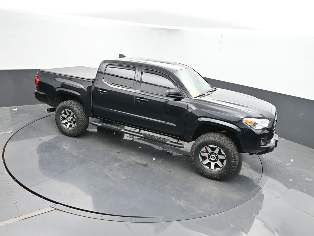 Vehicle image 8 of 41