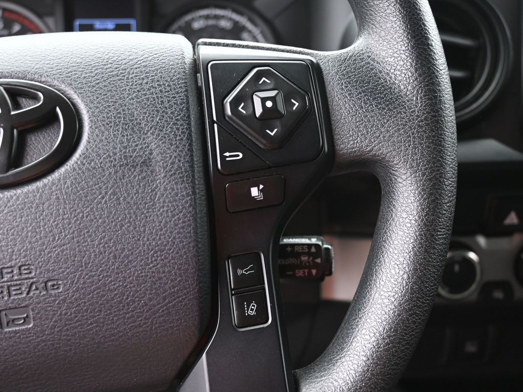 Vehicle image 38 of 41