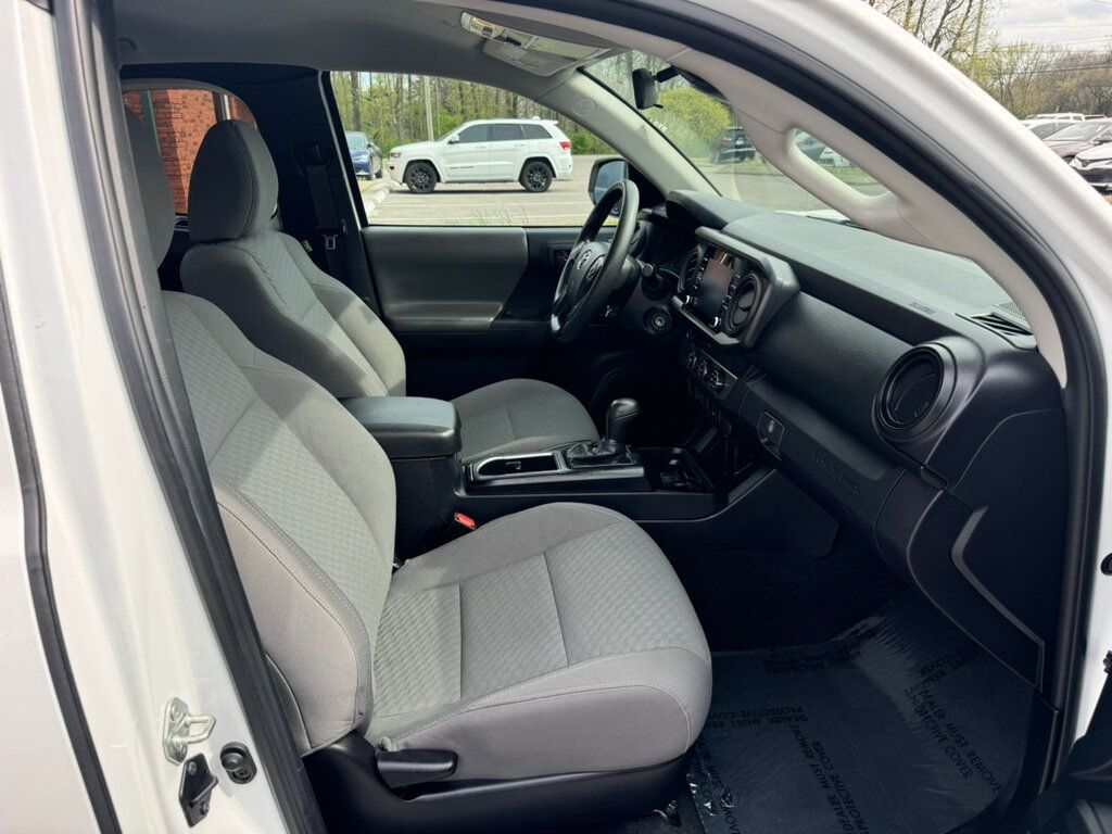 Vehicle image 11 of 16