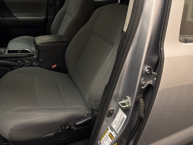 Vehicle image 13 of 22