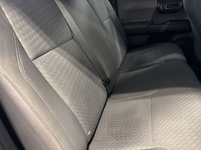 Vehicle image 14 of 22