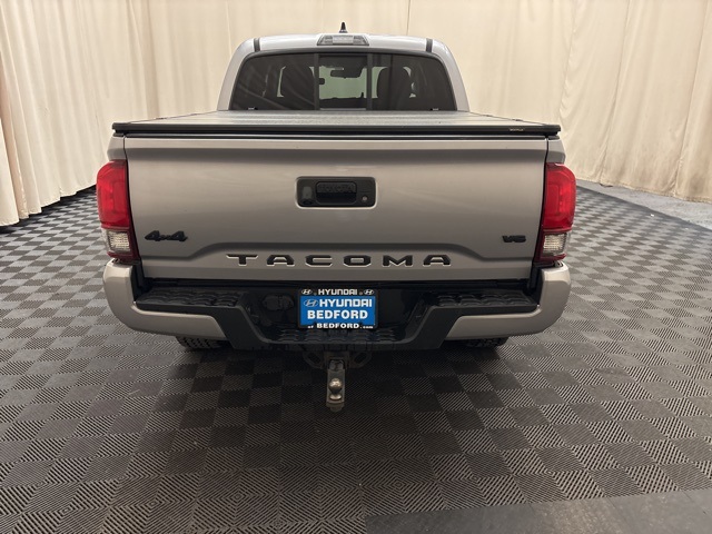Vehicle image 7 of 22