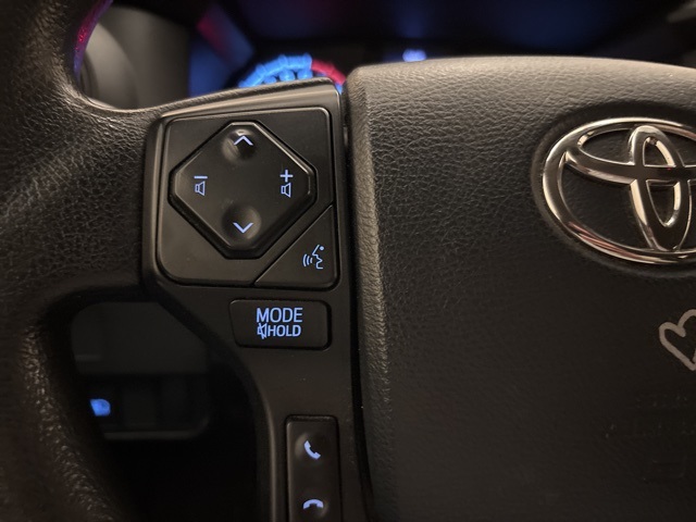 Vehicle image 20 of 22