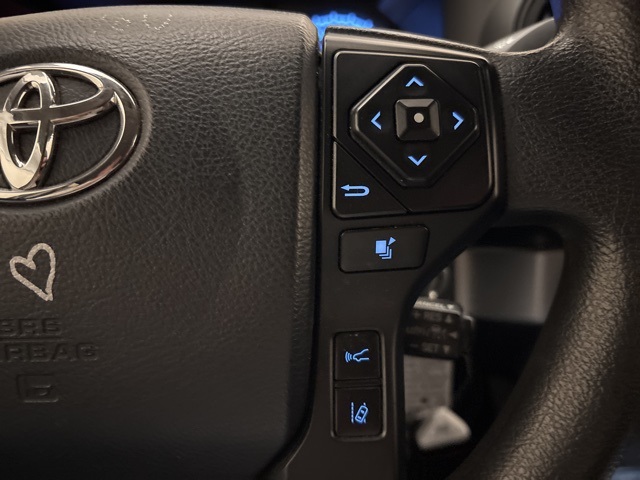 Vehicle image 21 of 22