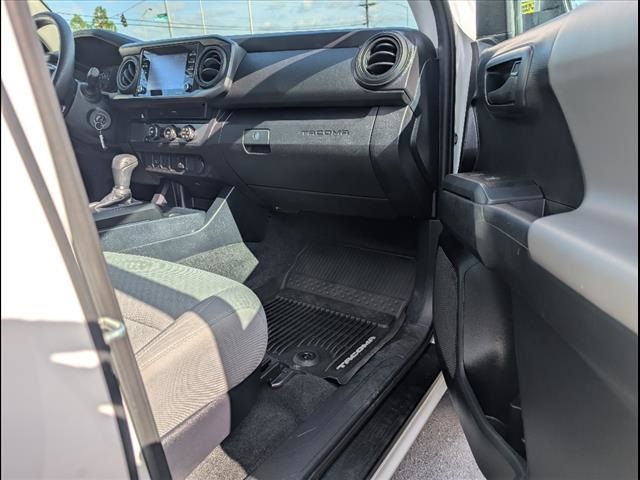Vehicle image 22 of 23