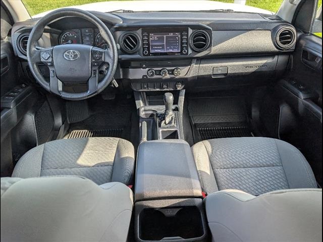 Vehicle image 17 of 23