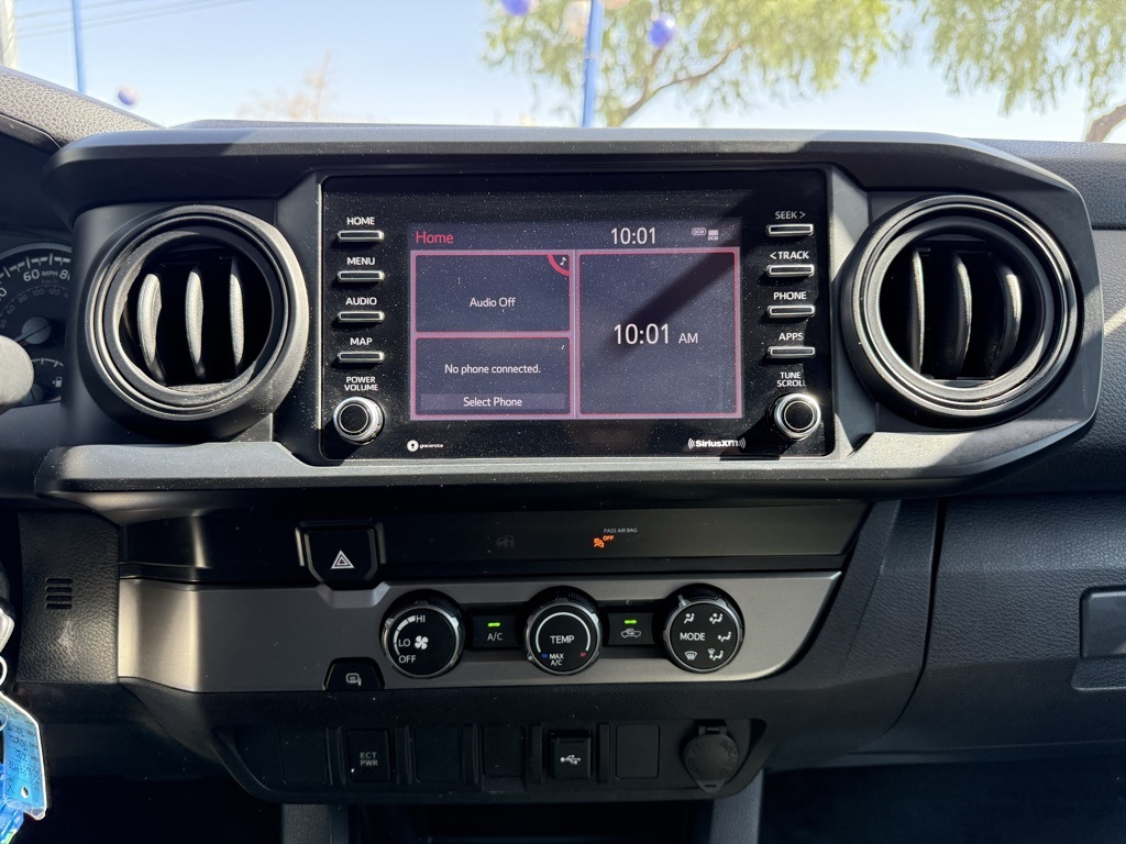 Vehicle image 17 of 25