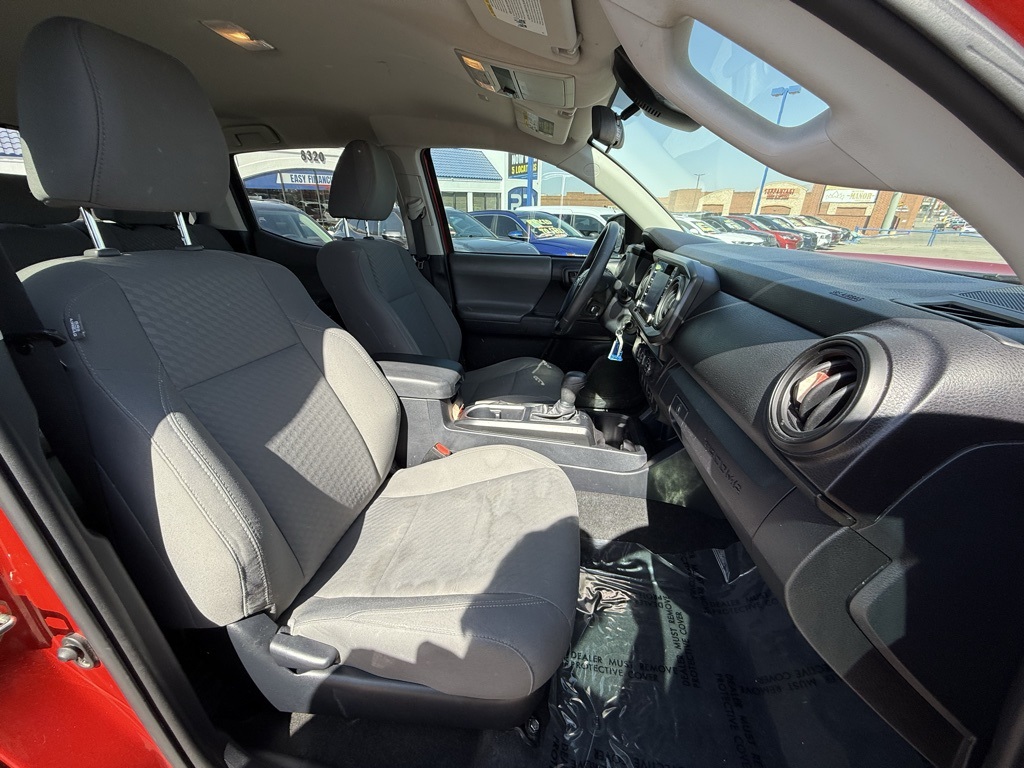 Vehicle image 22 of 25