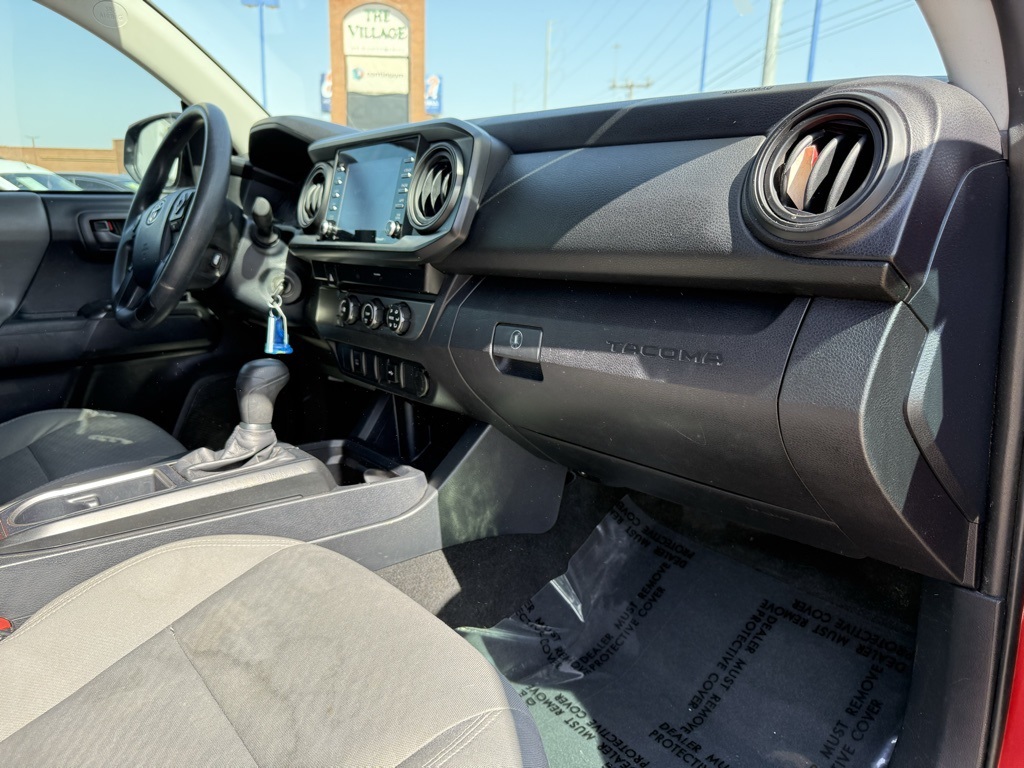 Vehicle image 23 of 25