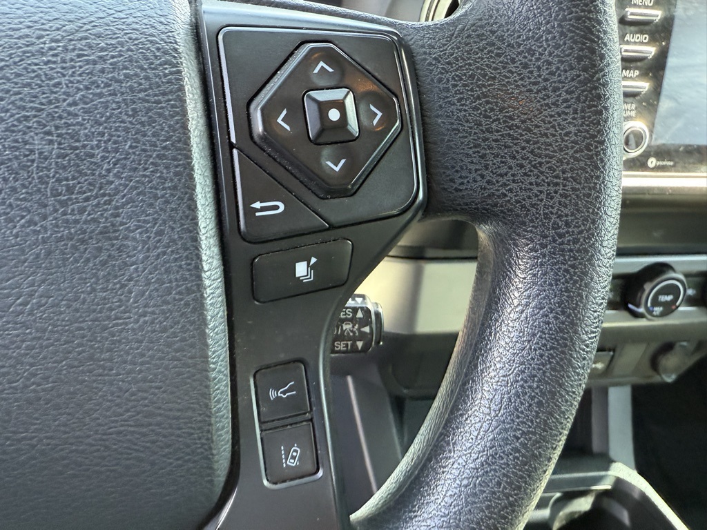 Vehicle image 15 of 25