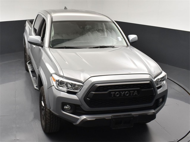 Vehicle image 7 of 53