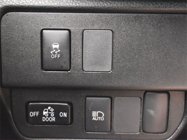 Vehicle image 46 of 53