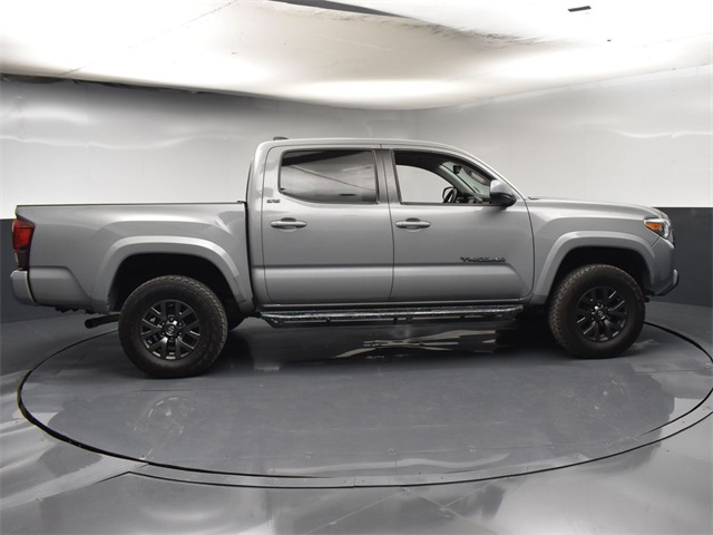 Vehicle image 11 of 53